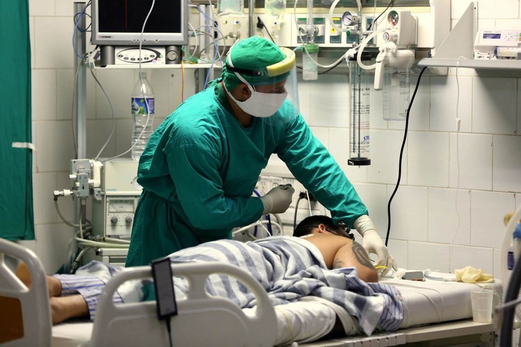 Cerca de 100 000 intervenciones quirúrgicas y programas de vacunación se han pospuesto debido a la falta de electricidad en Cuba.